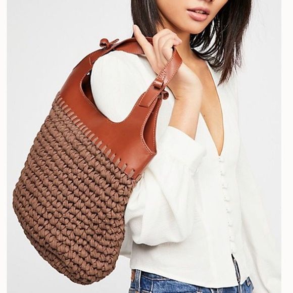 Free People Handbags - NWOT Free People Magnolia Macrame Tote